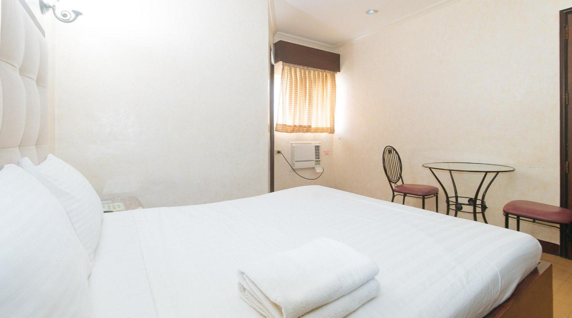 Bliss Hotel Dau Mabalacat Ngoại thất bức ảnh