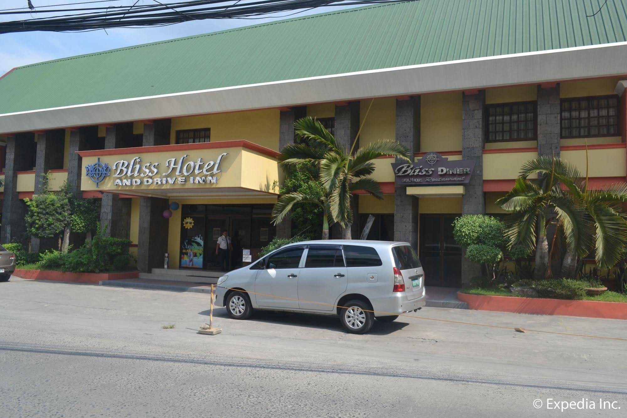 Bliss Hotel Dau Mabalacat Ngoại thất bức ảnh