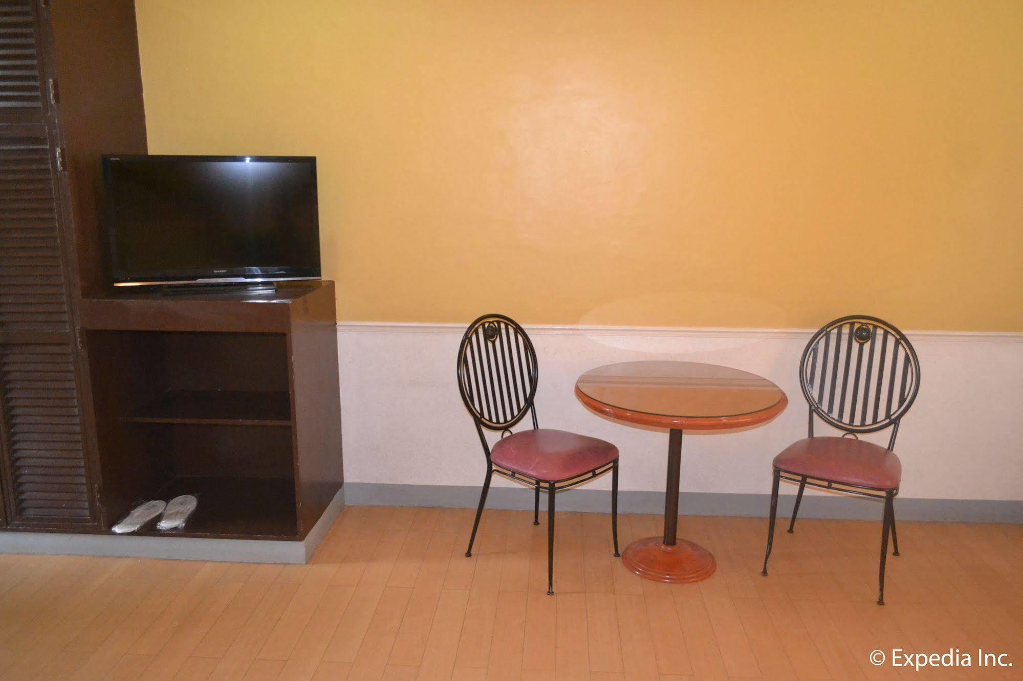 Bliss Hotel Dau Mabalacat Ngoại thất bức ảnh