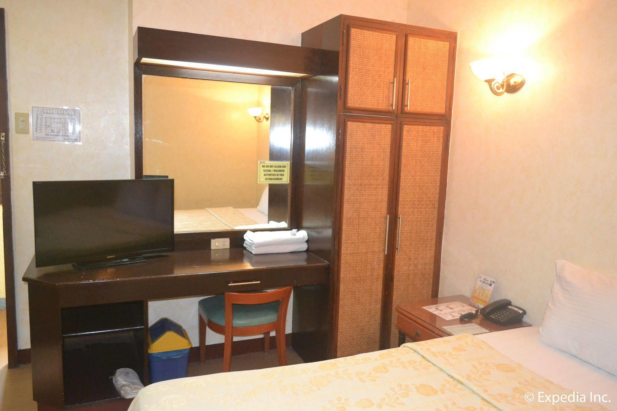 Bliss Hotel Dau Mabalacat Ngoại thất bức ảnh