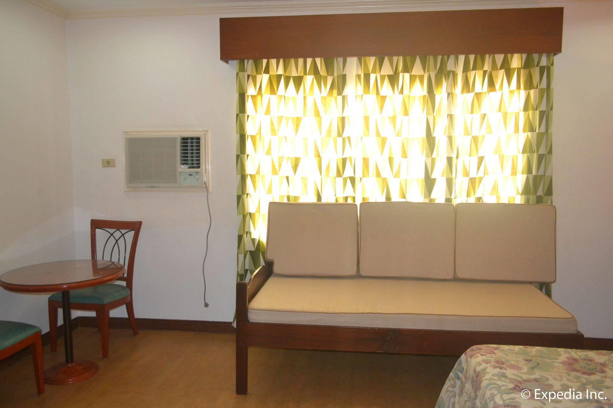Bliss Hotel Dau Mabalacat Ngoại thất bức ảnh