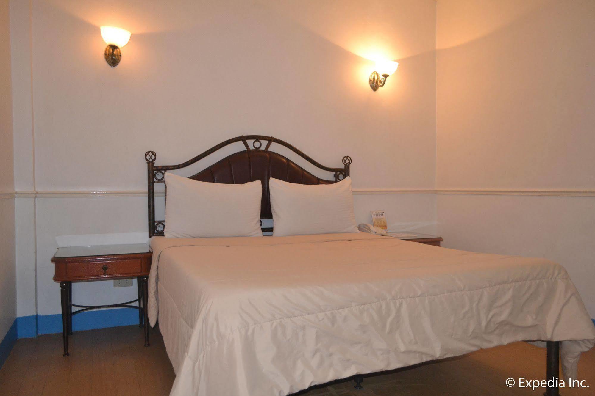 Bliss Hotel Dau Mabalacat Ngoại thất bức ảnh