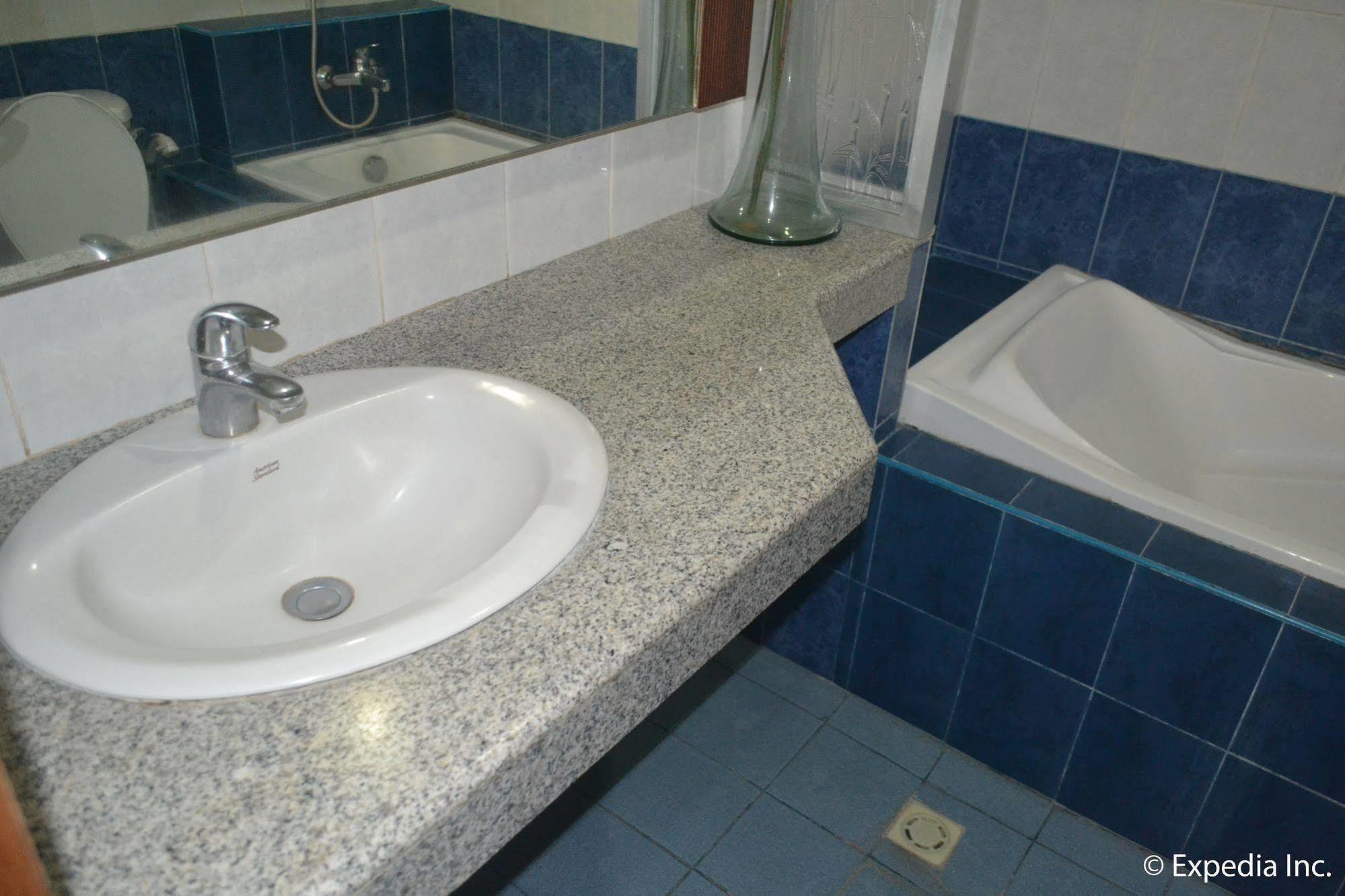 Bliss Hotel Dau Mabalacat Ngoại thất bức ảnh