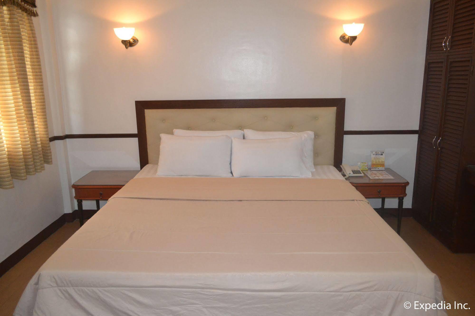 Bliss Hotel Dau Mabalacat Ngoại thất bức ảnh