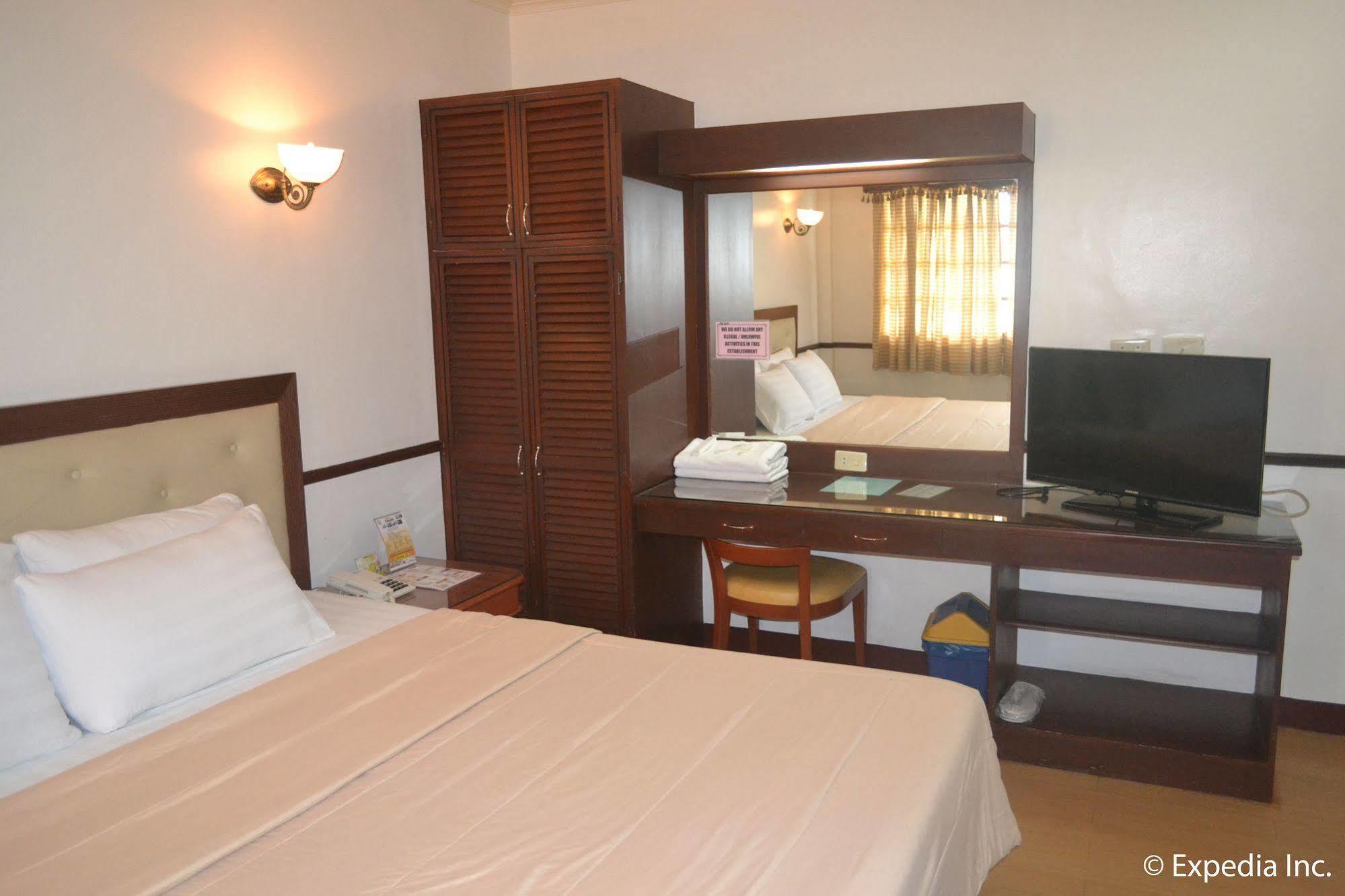 Bliss Hotel Dau Mabalacat Ngoại thất bức ảnh